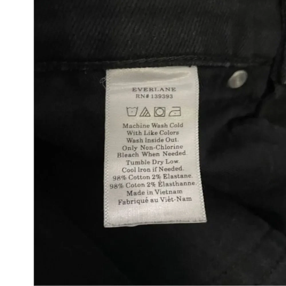 EVERLANE- Black Kick Crop Jeans with Raw Hem‎ Size 24R